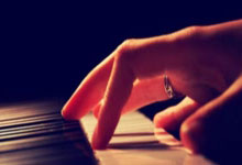 爱游戏下载-NBA焦点战：湖人VS猛龙！詹皇里程碑夜惨遭滑铁卢，失利背后暗藏玄机