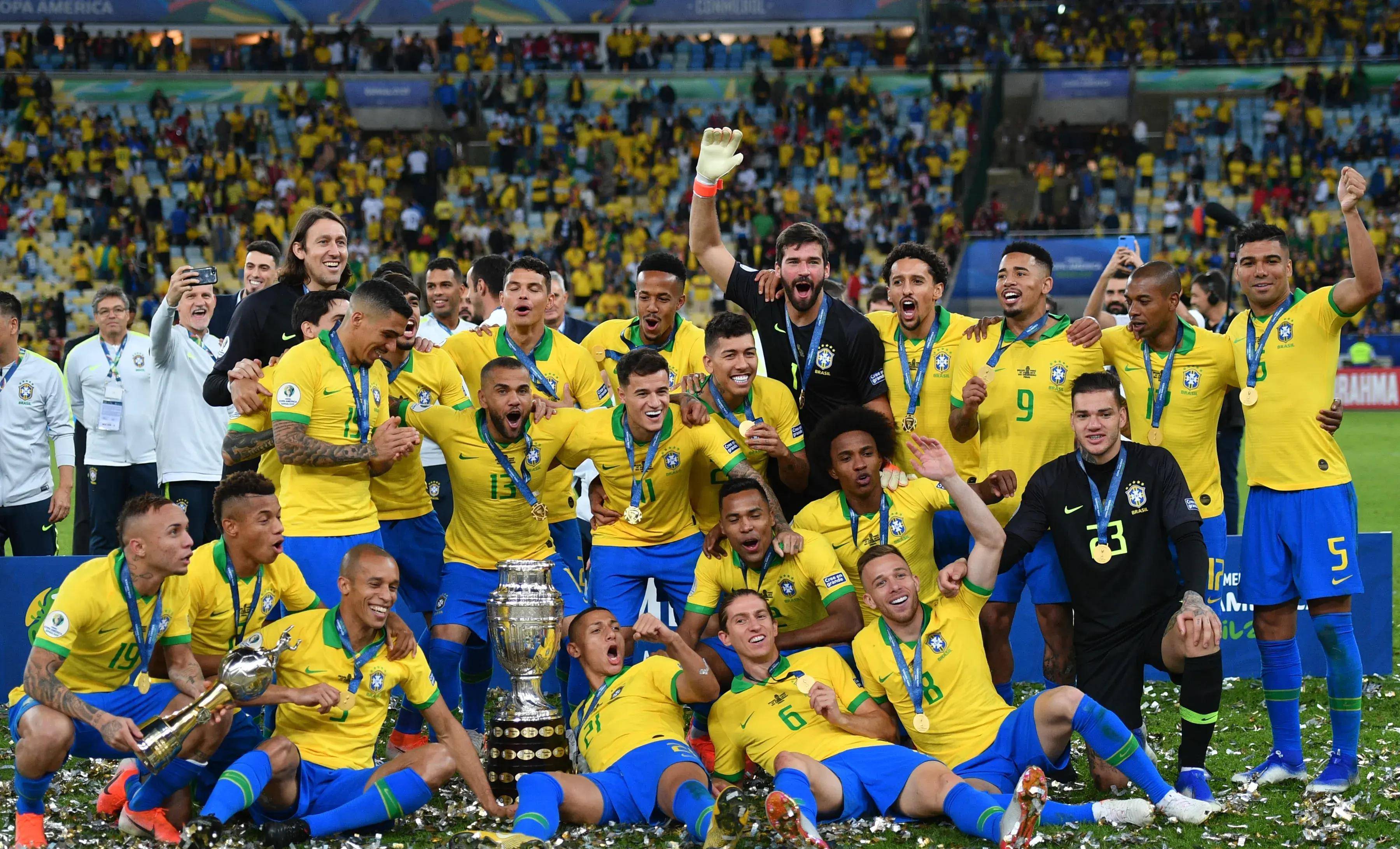 哥伦比亚国家队大幅度重建,新帅上任 哥伦比亚国家队大幅度重建,新帅上任