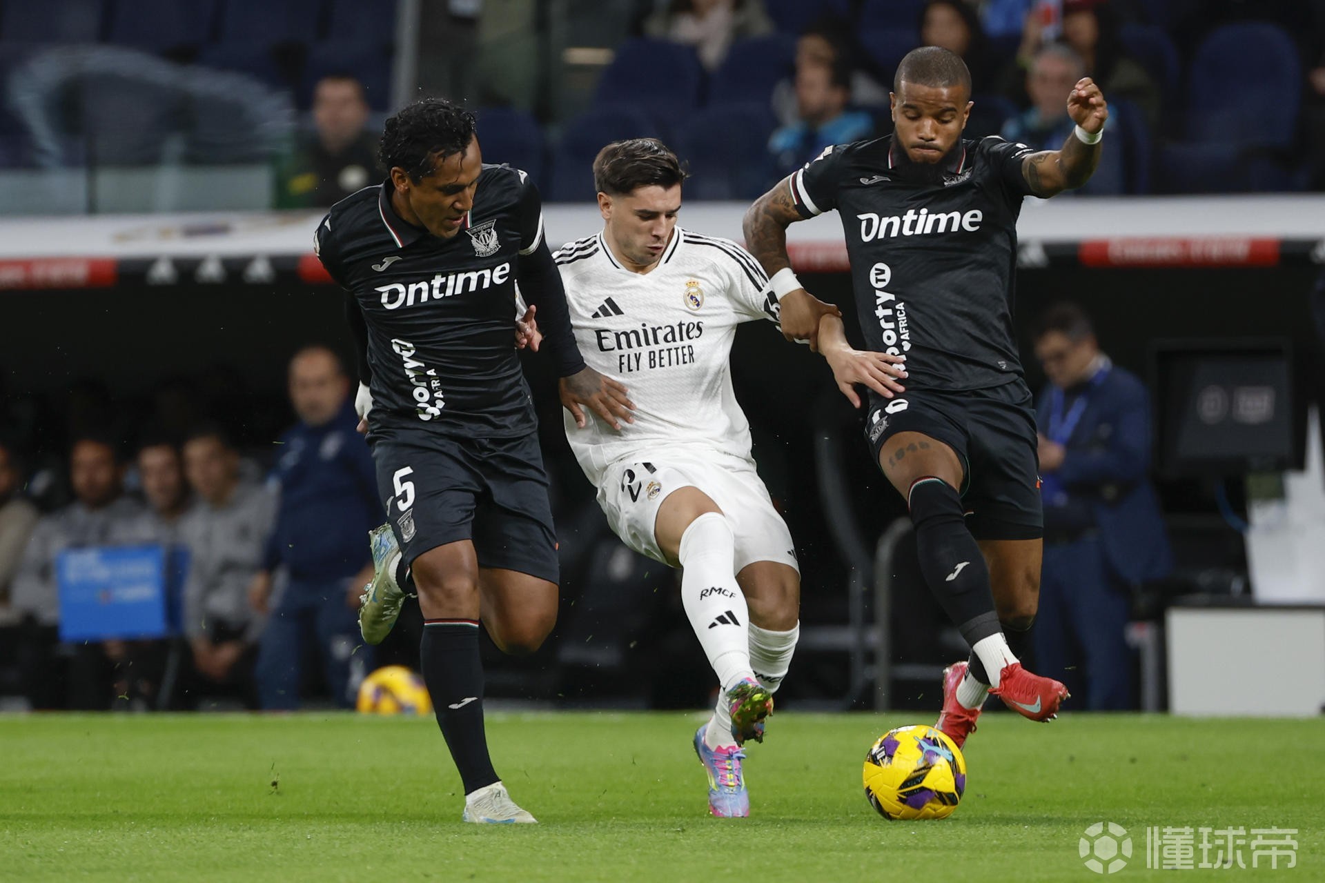 爱游戏-莱加内斯客场战平维戈塞尔塔，势如破竹的简单介绍