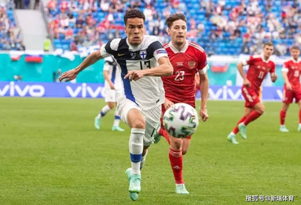 包含土耳其对决北爱尔兰，欧洲杯资格演绎神奇一幕的词条