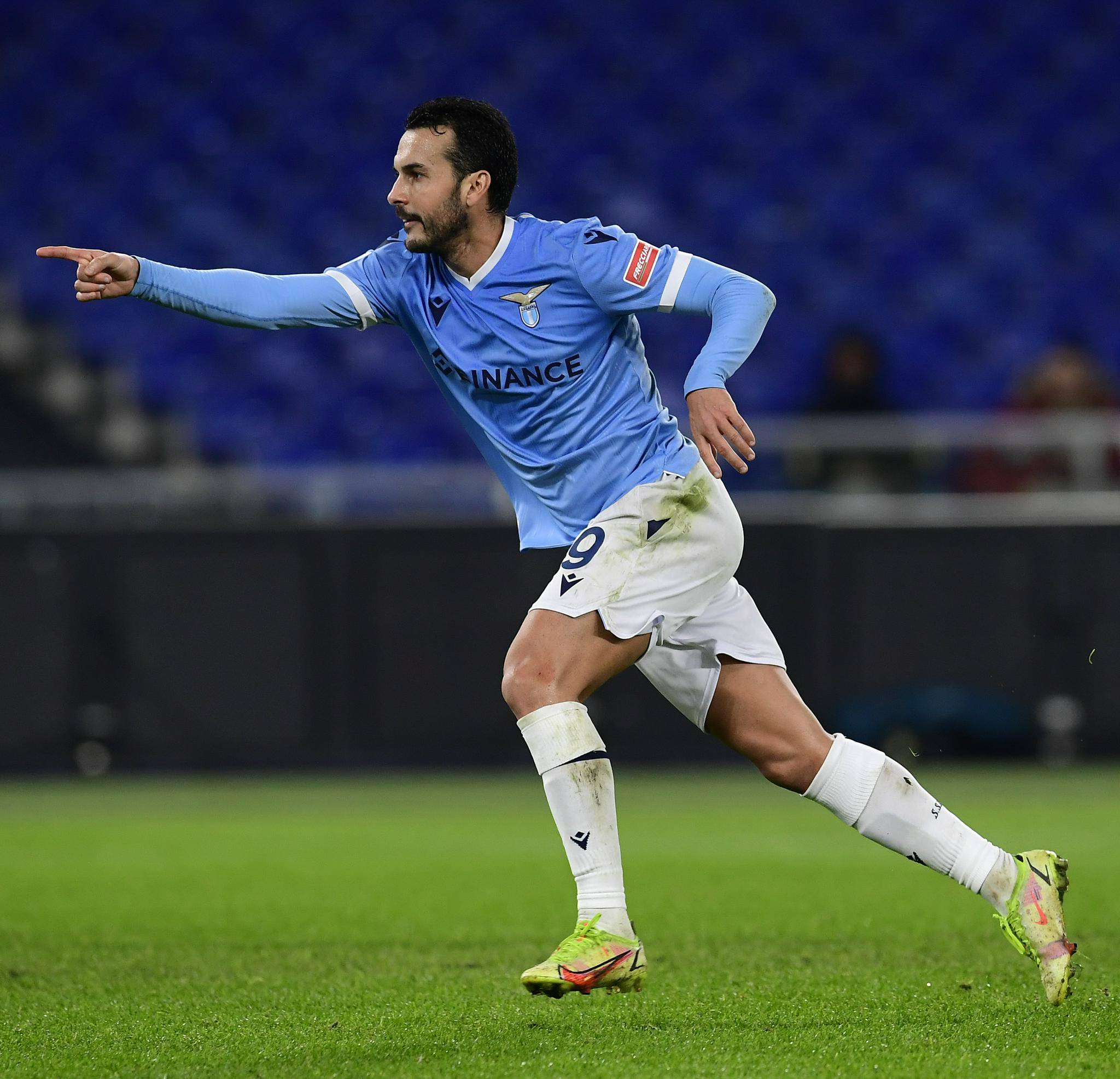 爱游戏官网-拉齐奥主场大胜热那亚，保持争冠势头的简单介绍