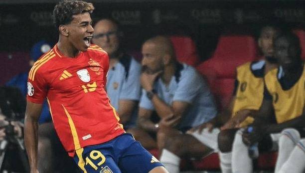 爱游戏在线-包含新晋球员崭露头角，实力与经验融合展现出色表现！的词条