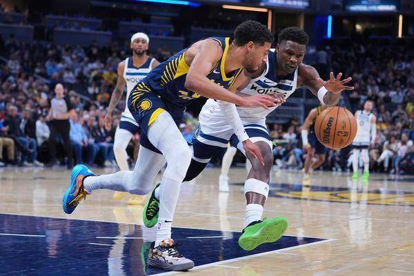 包含雄鹿队主力受伤，球队战绩急转直下的词条