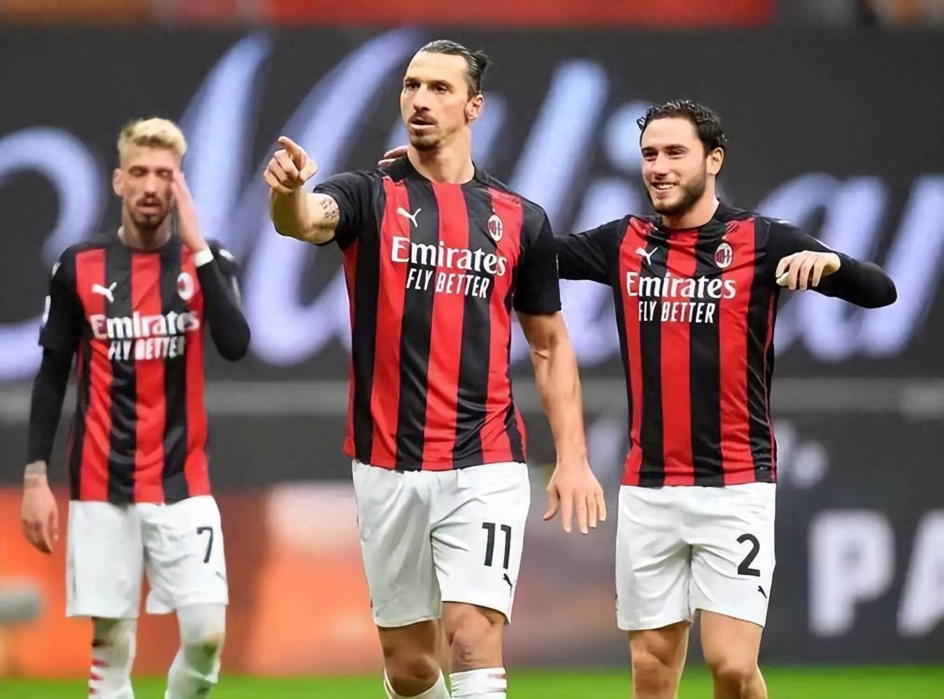 关于尤文图斯主场告捷,超越对手占据积分榜首位的信息 关于尤文图斯主场告捷,超越对手占据积分榜首位的信息