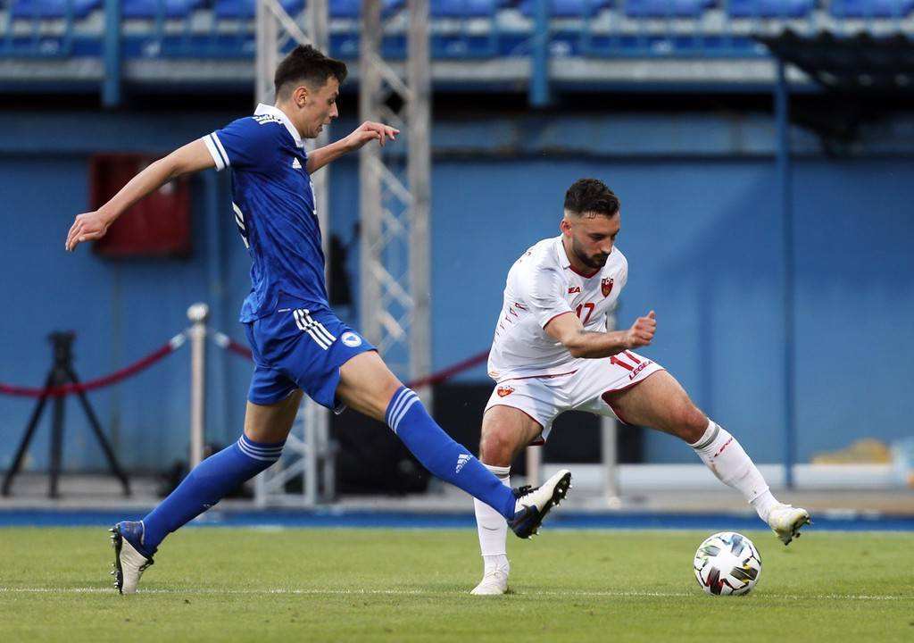 爱游戏大厅-冰岛罗马尼亚上演精彩对阵，苏劳沃利奇瓦亚达再度出击的简单介绍