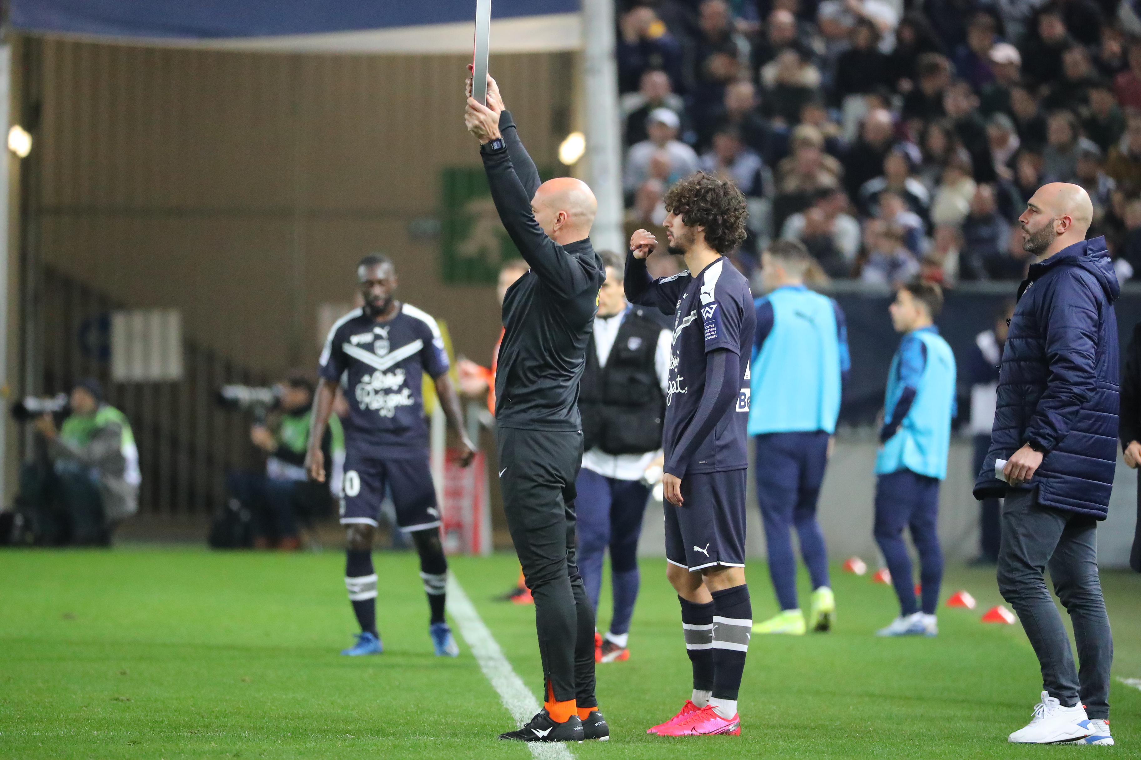 波尔多惜败马赛,遭遇连败局面严峻 波尔多惜败马赛,遭遇连败局面严峻