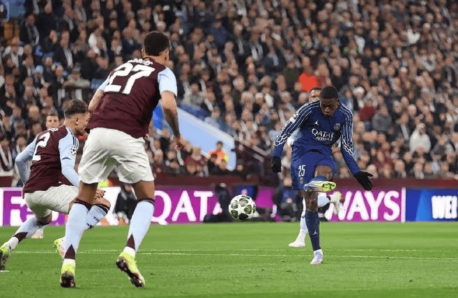 阿斯顿维拉逆转胜利,球迷疯狂欢呼的简单介绍 阿斯顿维拉逆转胜利,球迷疯狂欢呼的简单介绍