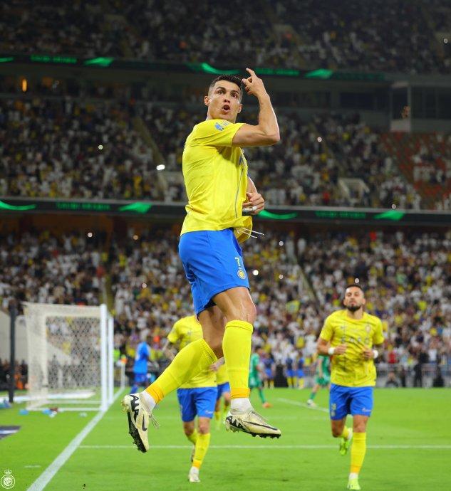 爱游戏娱乐-沙特超级杯决战开始，利雅得队与吉达队对决的简单介绍