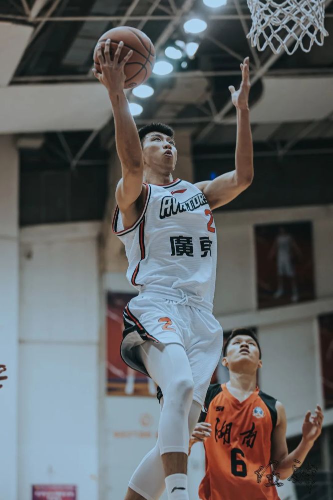 湖南队大胜对手,引爆全场热烈掌声的简单介绍 湖南队大胜对手,引爆全场热烈掌声的简单介绍