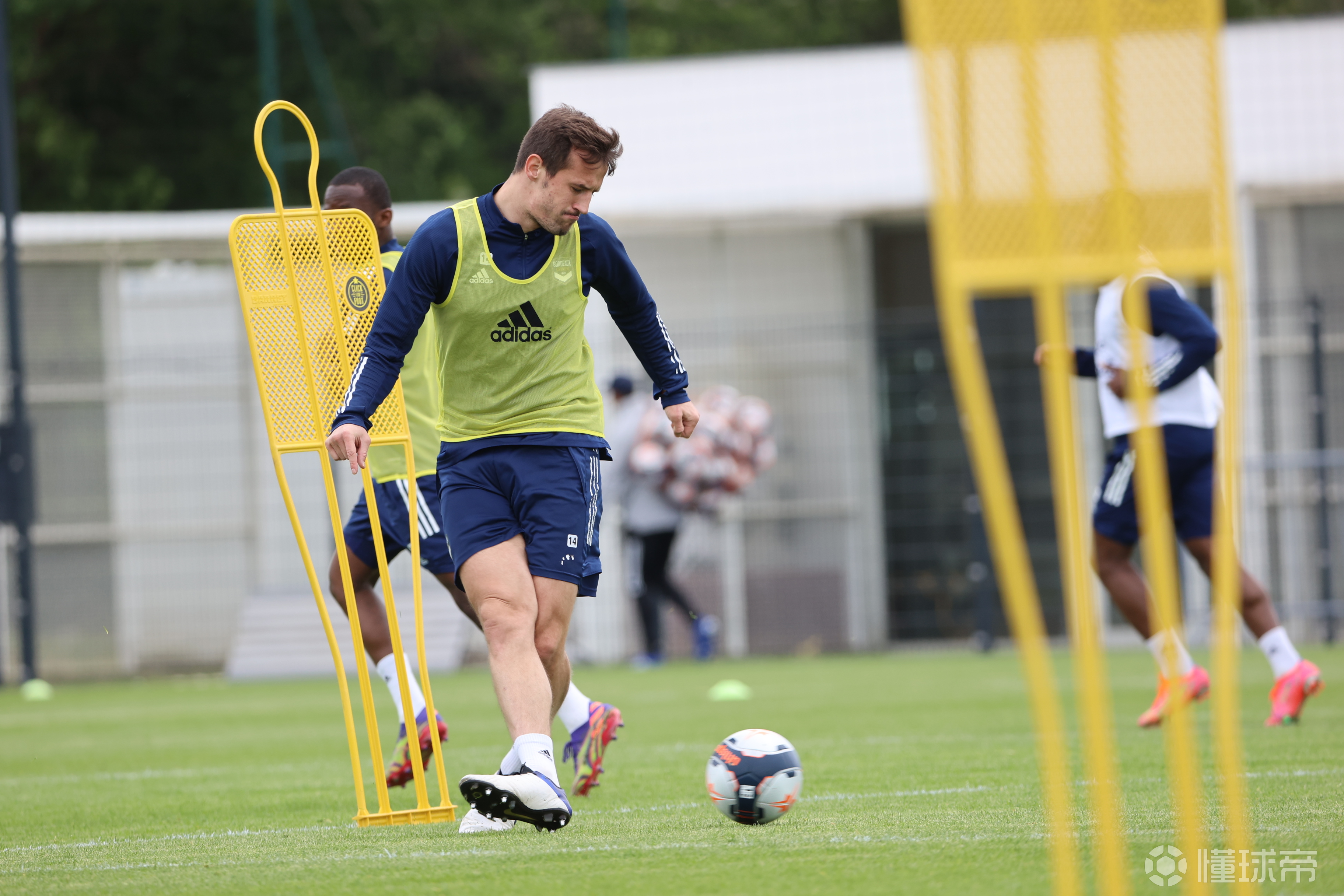 爱游戏官网-包含波尔多客场失利，球队遭遇两连败危险潜伏的词条