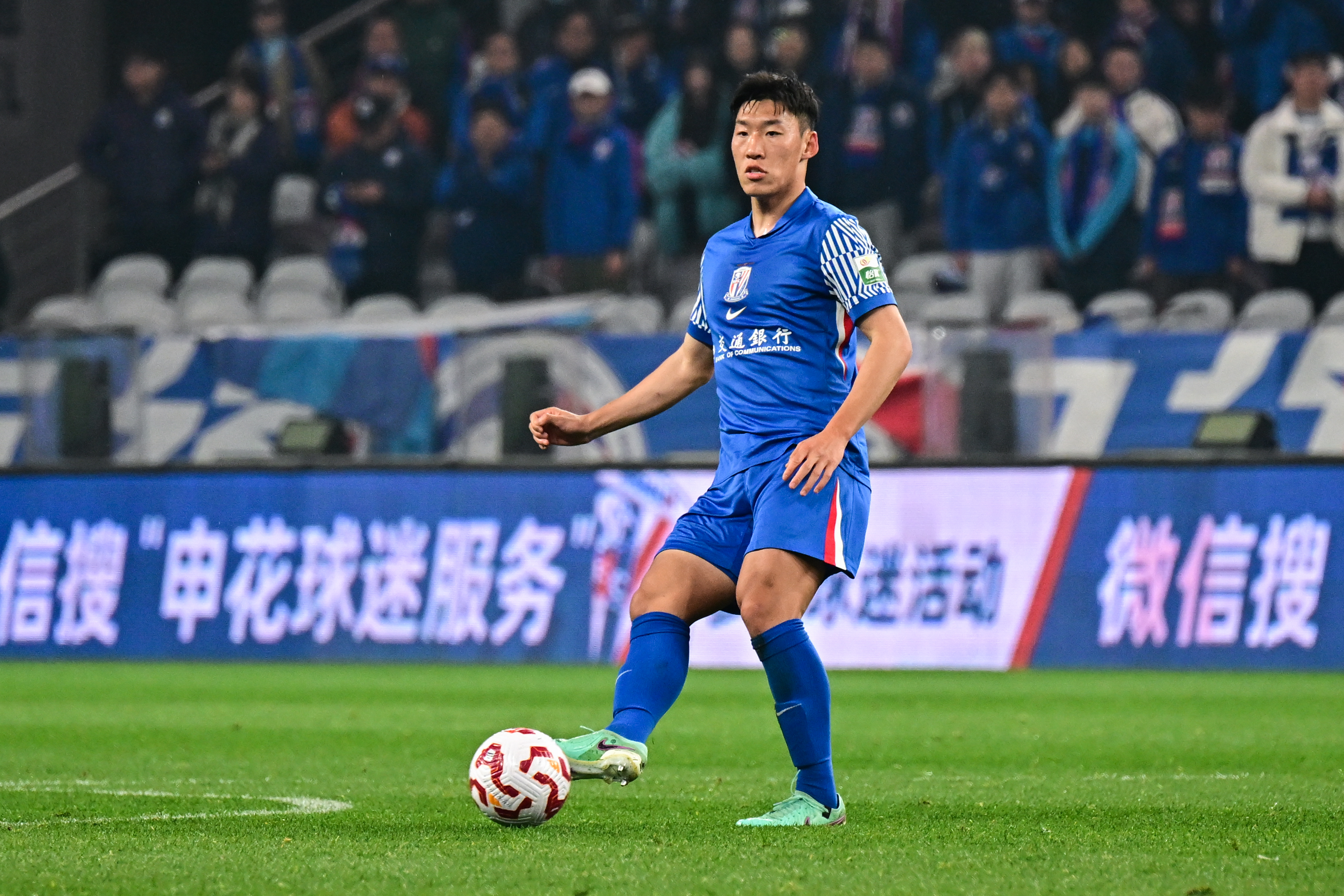 申花签约外援,备战新赛季比赛 申花签约外援,备战新赛季比赛