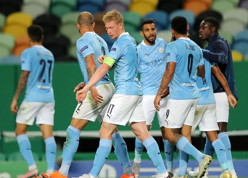 包含斯托克城客场失利，完成双杀梦想告吹的词条