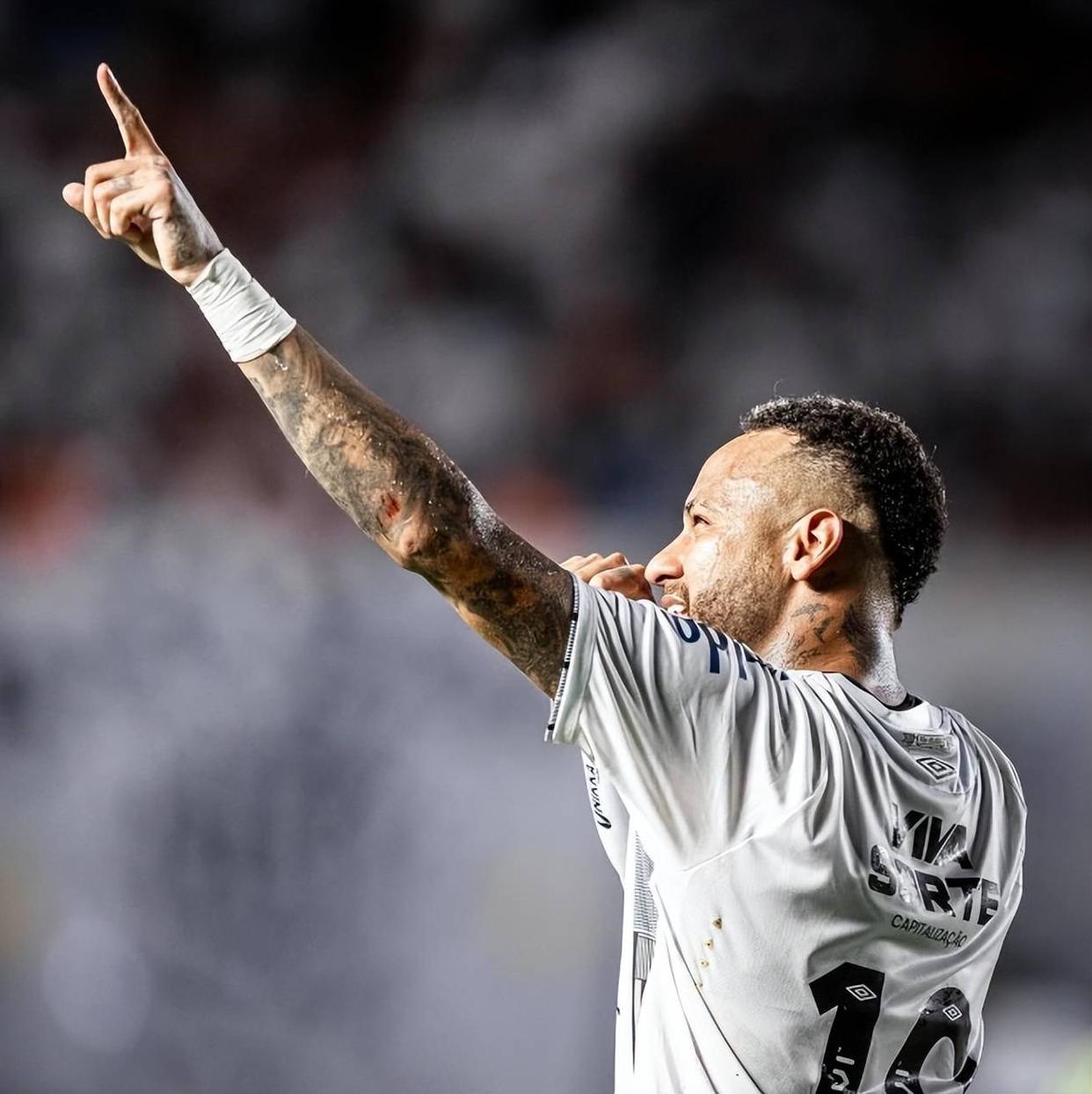 转会风向:内马尔重回巴萨或成大热议话题 转会风向:内马尔重回巴萨或成大热议话题