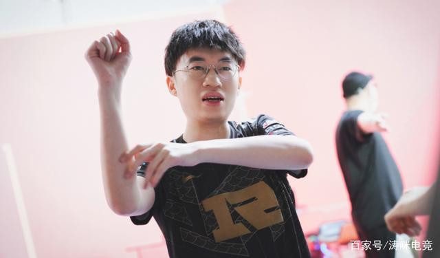 成绩起伏不定选手无法稳定发挥 成绩起伏不定选手无法稳定发挥