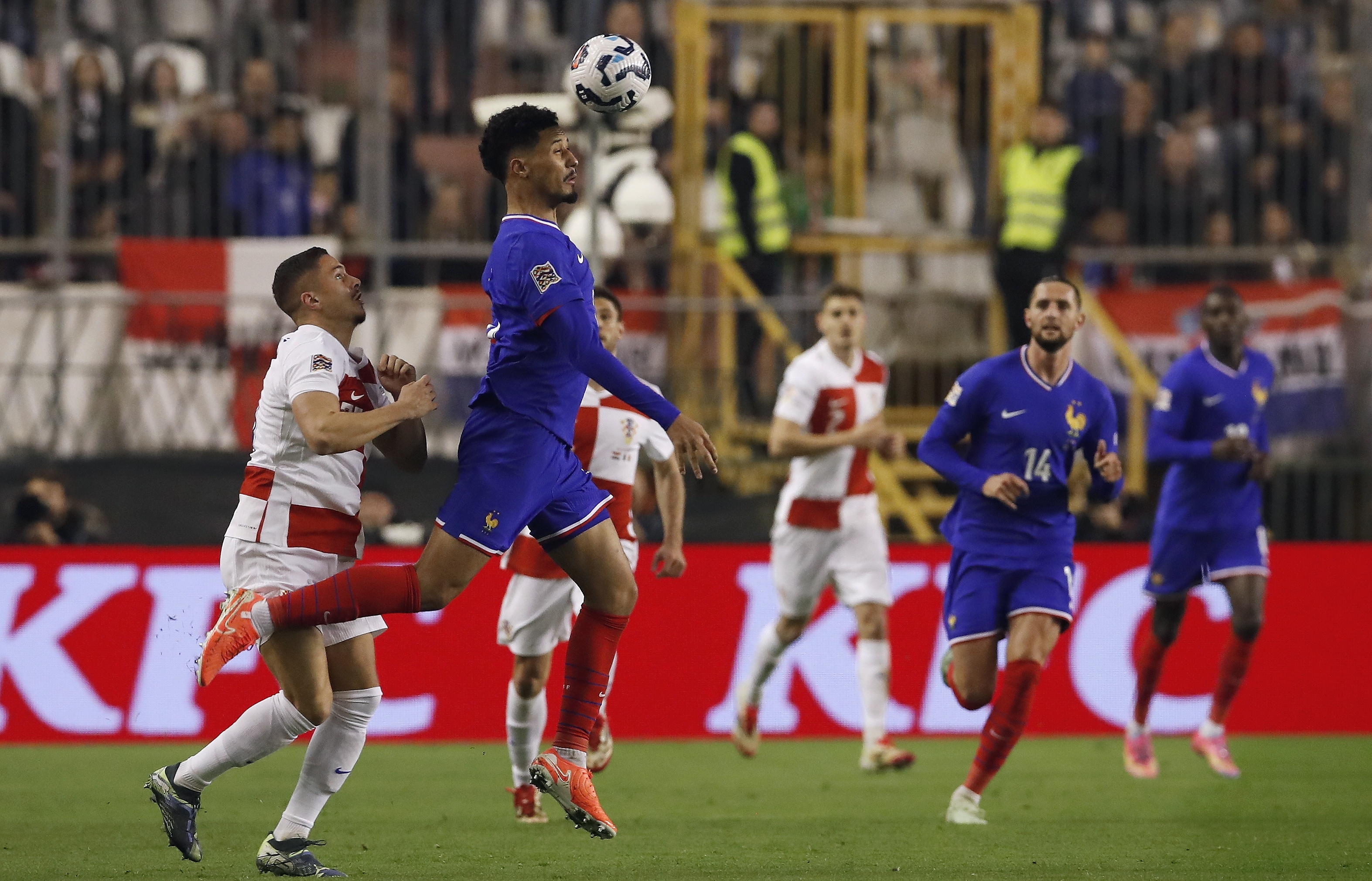 包含欧国联比赛：决胜时刻的交锋的词条