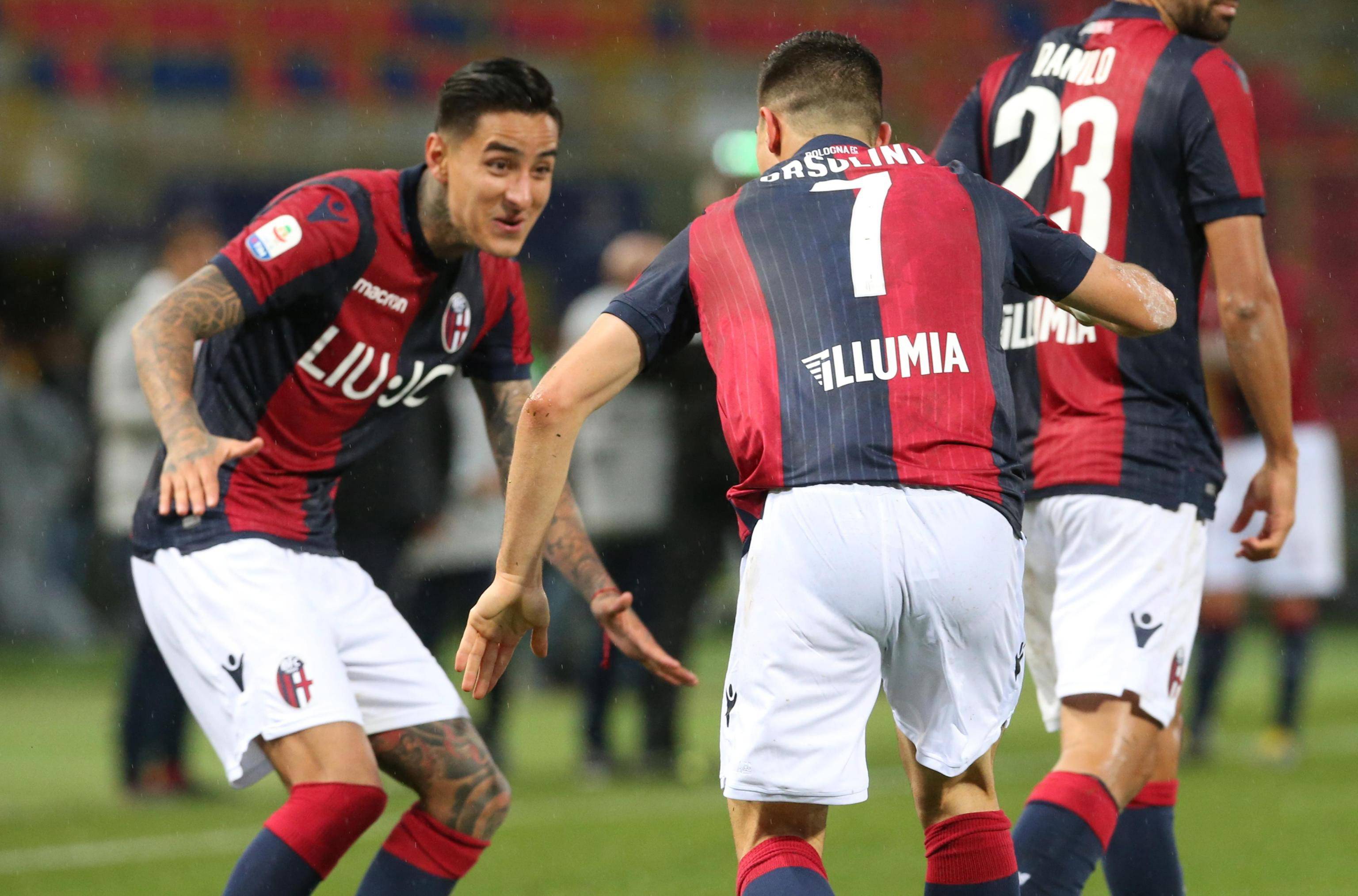 罗马尼亚球员在比赛中展现出色技术,备受瞩目 罗马尼亚球员在比赛中展现出色技术,备受瞩目