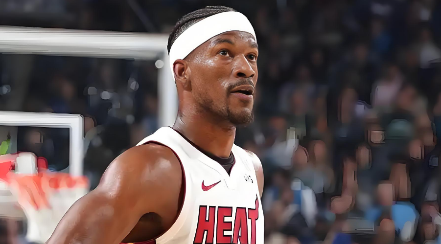 欧预赛焦点对决拉开帷幕,球迷热议不断 欧预赛焦点对决拉开帷幕,球迷热议不断