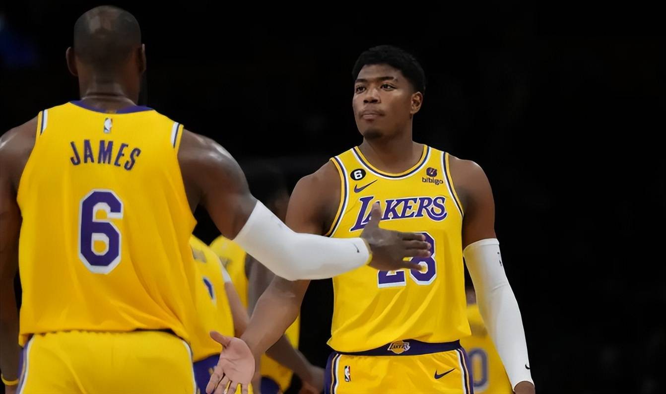 美国篮球联赛热切期待湖人重回巅峰 美国篮球联赛热切期待湖人重回巅峰