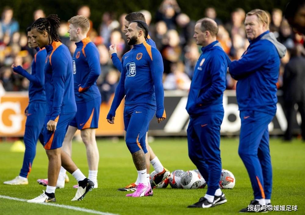 足球赛场惊现荷兰队逆袭时刻 足球赛场惊现荷兰队逆袭时刻