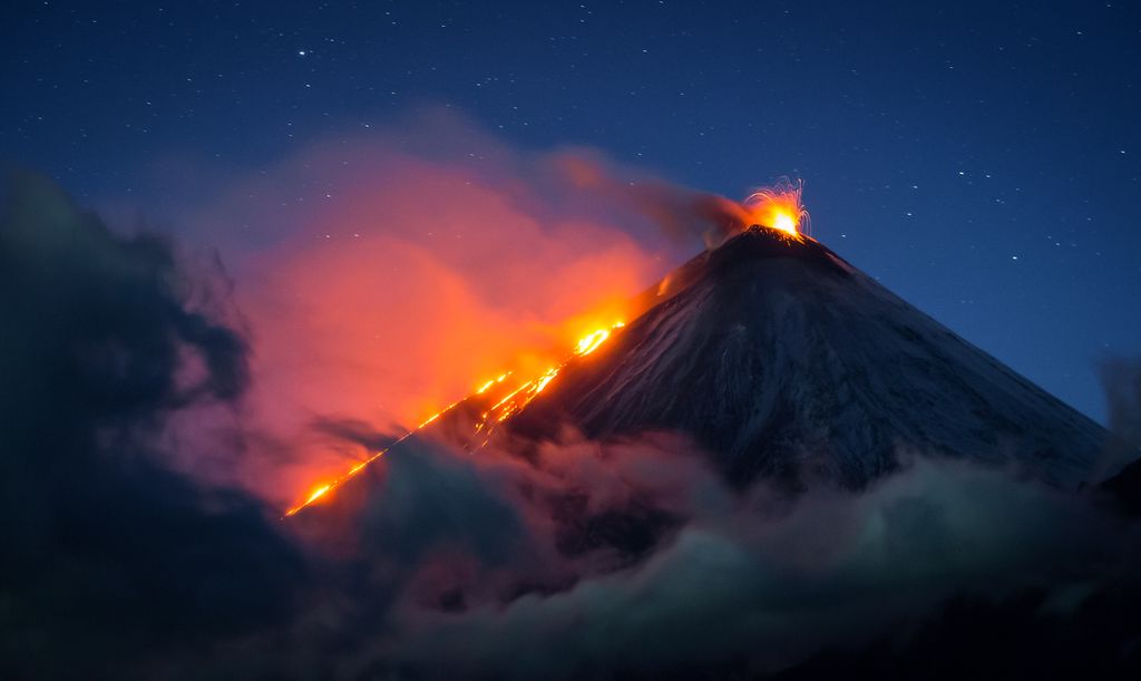 步步为营,势如火山即将爆发!的简单介绍 步步为营,势如火山即将爆发!的简单介绍