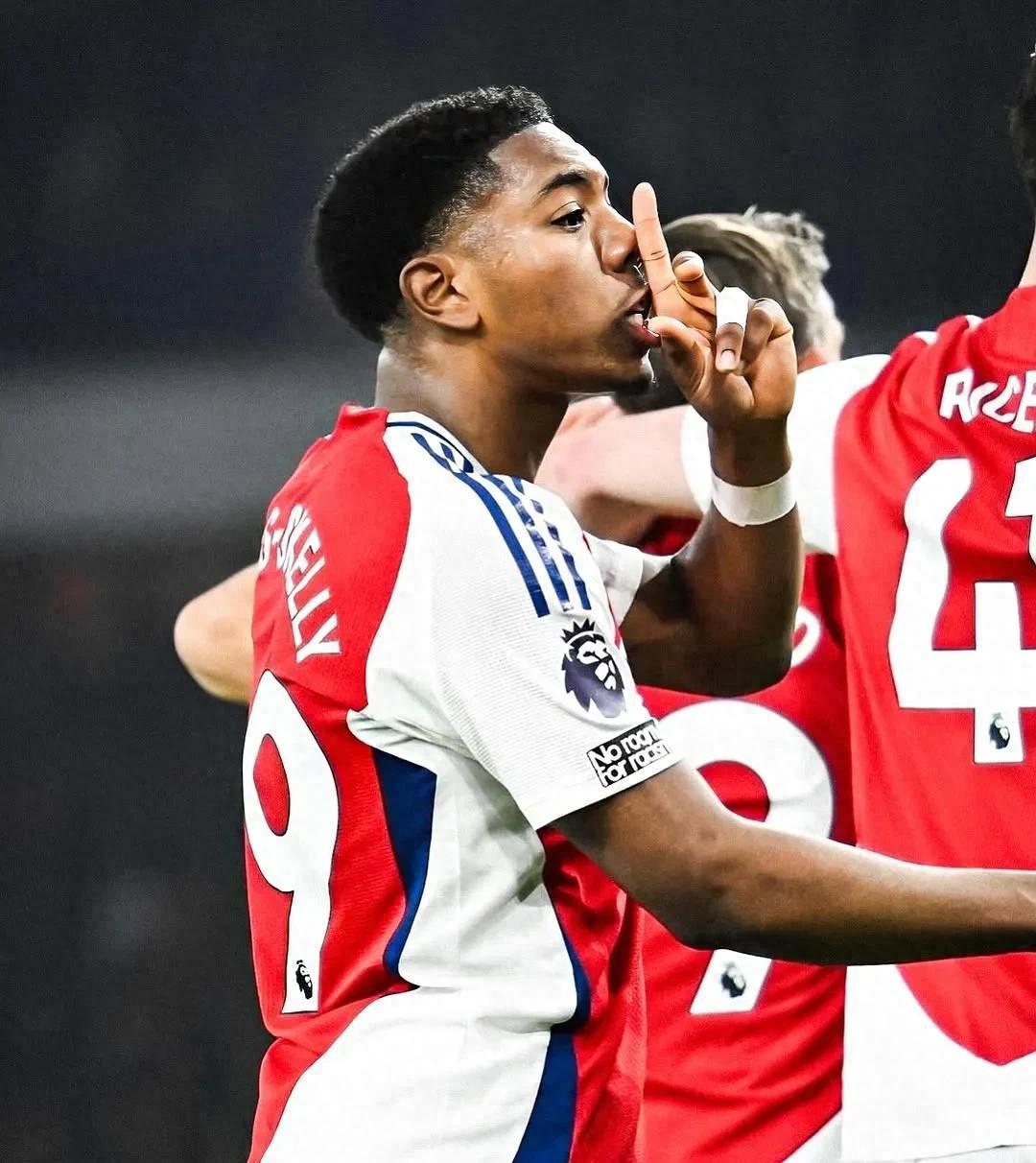 关于阿森纳中场传球精准,战术组织备受赞誉的信息 关于阿森纳中场传球精准,战术组织备受赞誉的信息