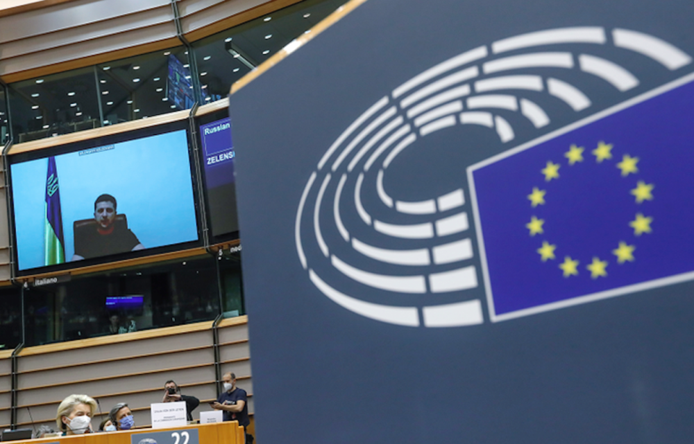 荷兰逆转乌克兰,晋级悬念不断 荷兰逆转乌克兰,晋级悬念不断