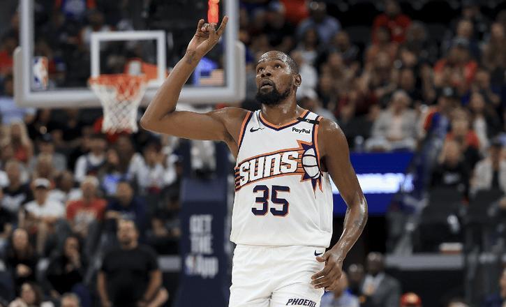 爱游戏娱乐-中锋出战砍下分板，成为全场焦点