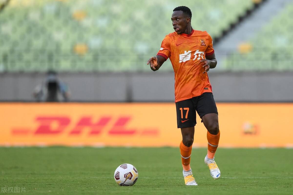 科特迪瓦国脚隆重加盟法国豪门,引人瞩目 科特迪瓦国脚隆重加盟法国豪门,引人瞩目