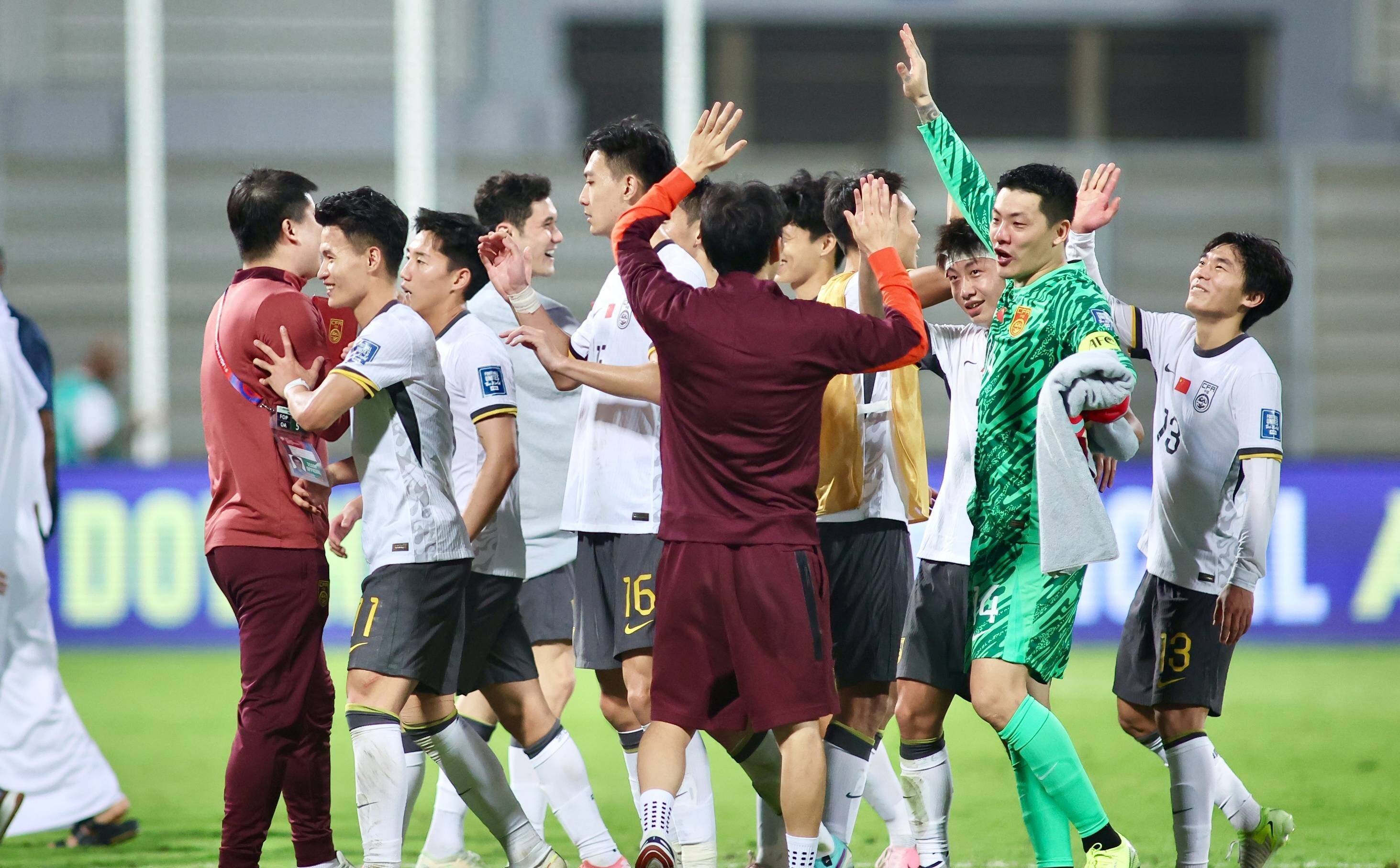 皇家马德里取得胜利，球员欢欣鼓舞