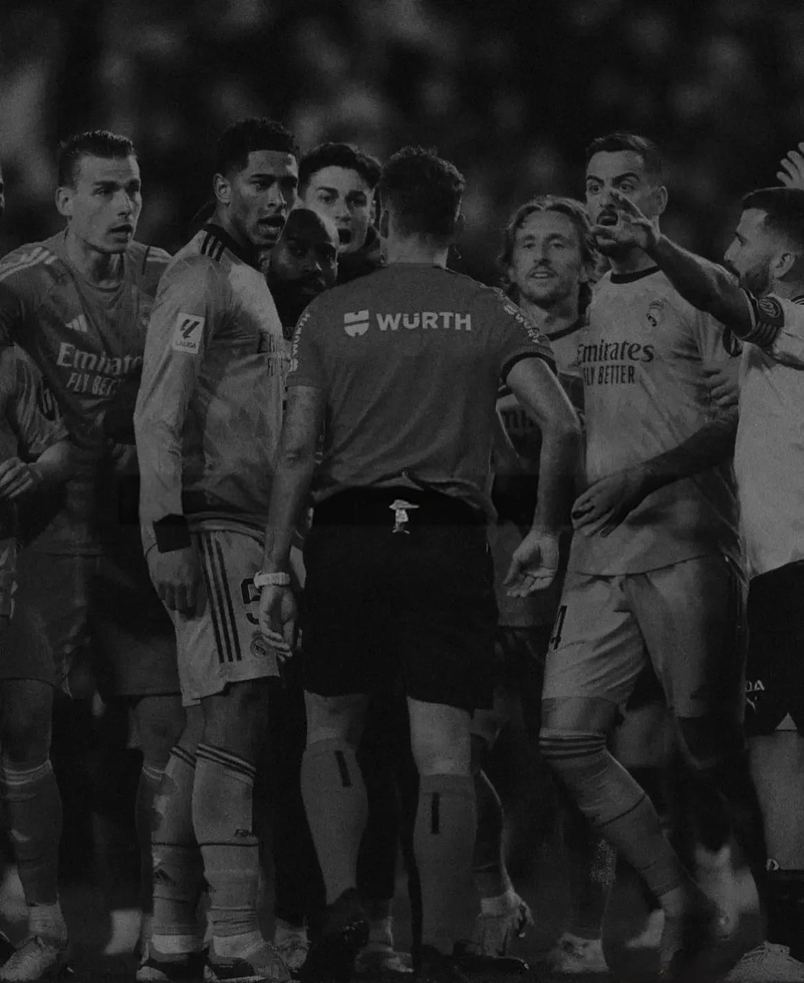 瓦伦西亚主场惨败