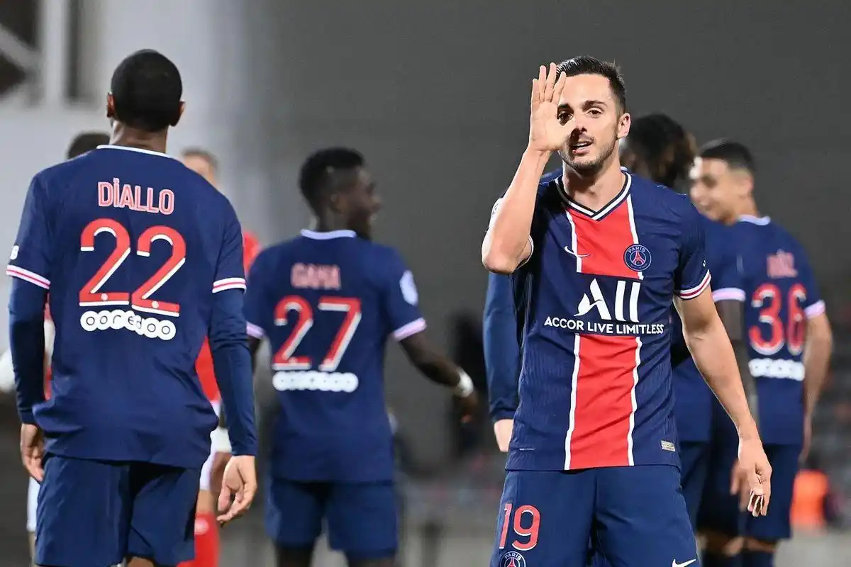 巴黎圣日耳曼击败蒙彼利埃,提前夺得法甲冠军 巴黎圣日耳曼击败蒙彼利埃,提前夺得法甲冠军