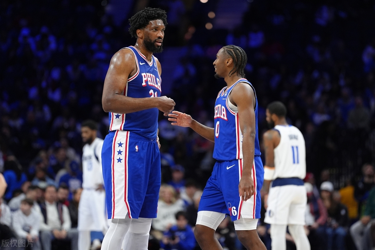 76人逆转火箭,恩比德关键三分绝杀 76人逆转火箭,恩比德关键三分绝杀