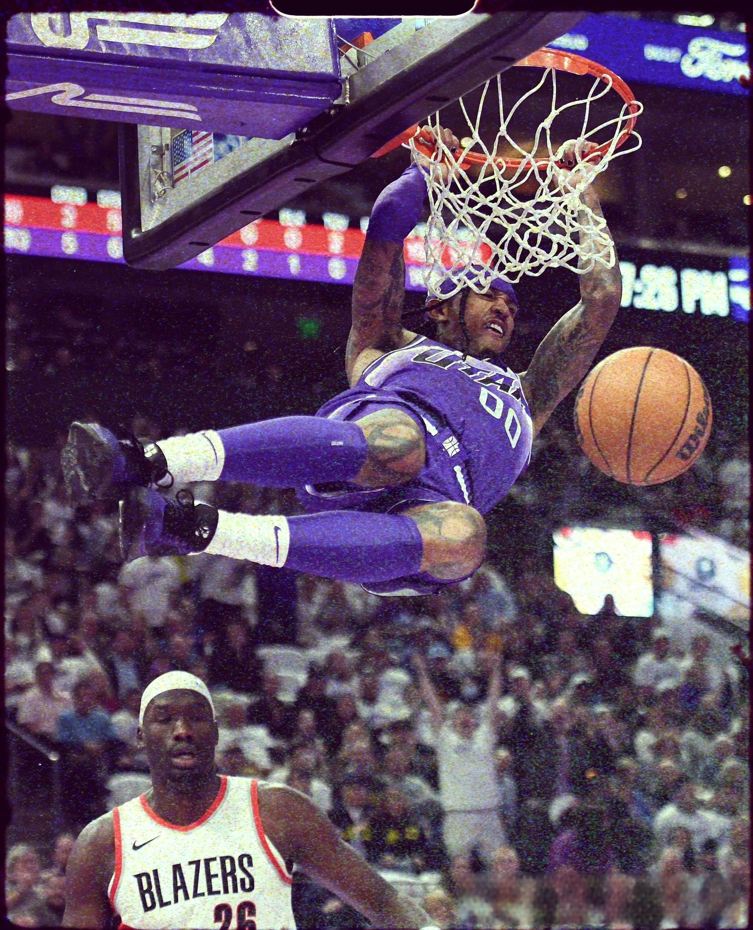 爵士取得胜利,击败独行侠 爵士取得胜利,击败独行侠