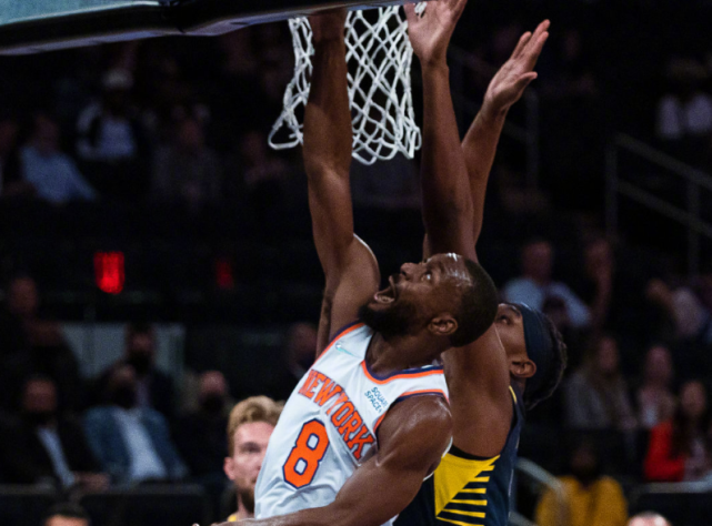 雄鹿主场大胜尼克破连败 雄鹿主场大胜尼克破连败