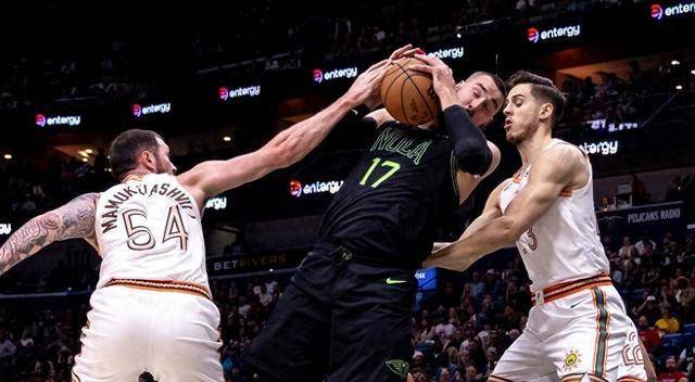 鹈鹕不敌马刺，遭遇连败