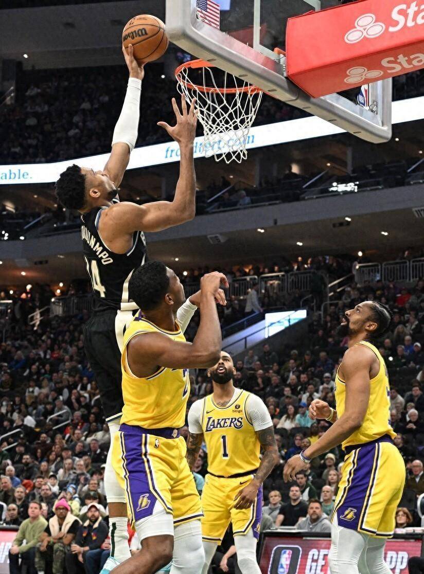 湖人逆转魔术,戴维斯砍下28分的简单介绍 湖人逆转魔术,戴维斯砍下28分的简单介绍