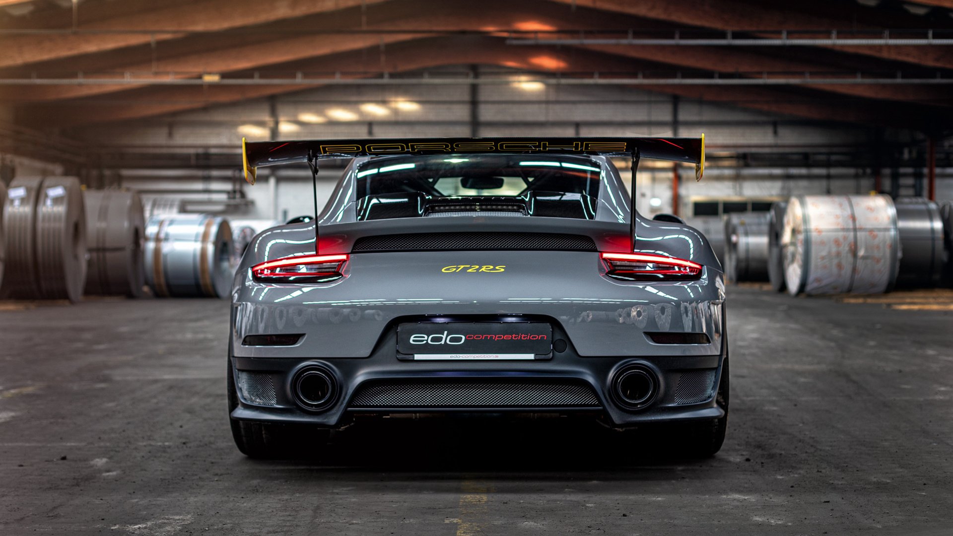 爱游戏APP-劳塔罗爆发点燃蓝黑火焰，比利亚雷亚尔逆转映照加纳足球启示